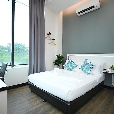 Swing & Pillows - Kota Kemuning Selangor Шах-Алам Екстер'єр фото